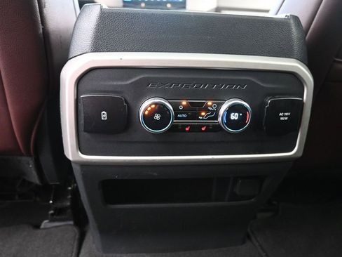 Used 2024 Ford Expedition Max Limited AWD/4WD image 35