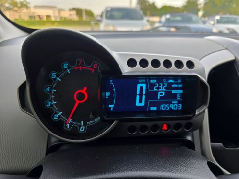 Used 2016 Chevrolet Sonic LT FWD image 24