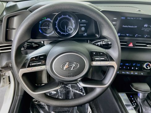 Used 2022 Hyundai Elantra Blue FWD image 11