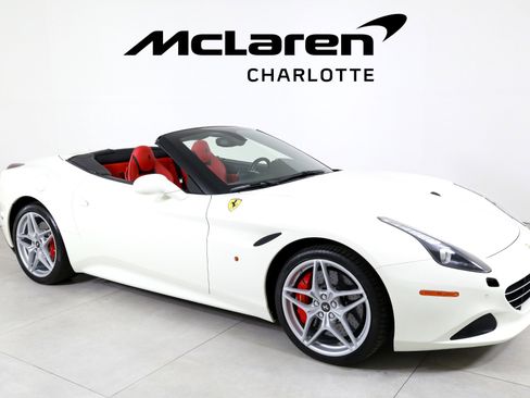 Used 2017 Ferrari California T image 2