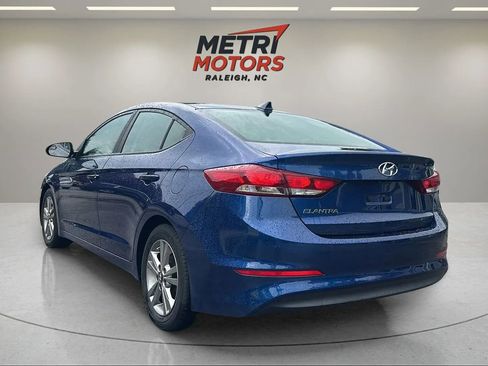 Used 2017 Hyundai Elantra SE image 8
