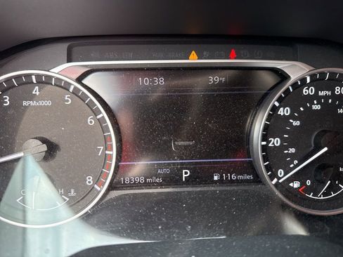 Used 2024 Nissan Pathfinder SL image 4