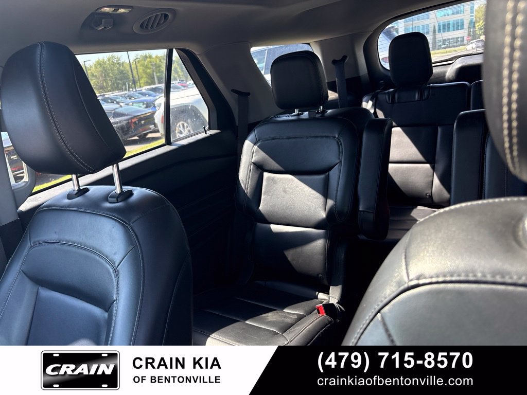 Used 2022 Ford Explorer XLT w/ Equipment Group 202A AWD/4WD image 12