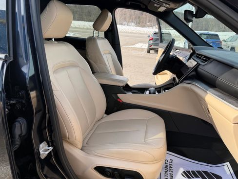 Used 2024 Jeep Grand Cherokee Limited image 34