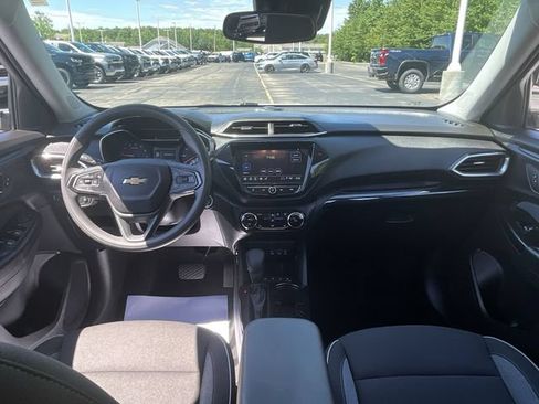 Certified 2023 Chevrolet TrailBlazer LT w/ Convenience Package FWD image 19