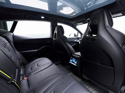 Used 2025 Lotus Eletre image 62