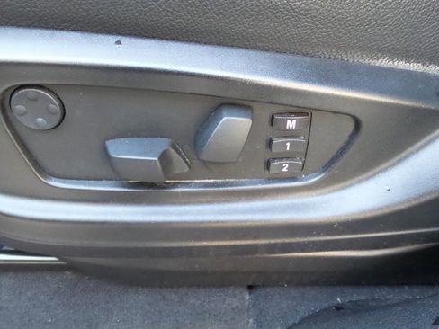 Used 2012 BMW X5 xDrive35d image 51