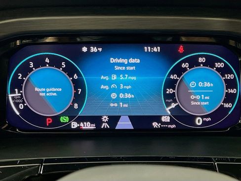 Used 2025 Volkswagen Atlas Cross Sport SE image 12