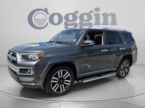 Used 2022 Toyota 4Runner Limited RWD image 1