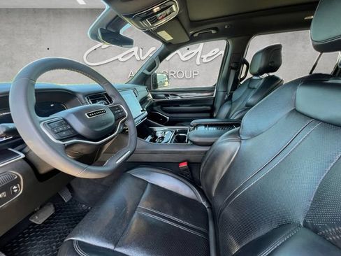 Used 2024 Jeep Wagoneer 4WD w/ Premium Group I image 19