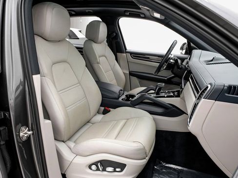 Used 2019 Porsche Cayenne image 29