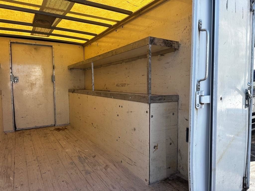 Used 2015 Ford E-350 and Econoline 350 Super Duty w/ Power Windows & Locks Group RWD image 9