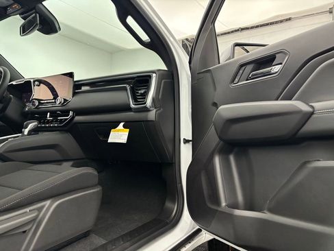 New 2026 GMC Canyon Elevation w/ Convenience Package image 30