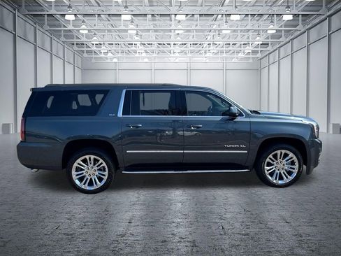 Used 2020 GMC Yukon XL SLT w/ Premium Edition image 8