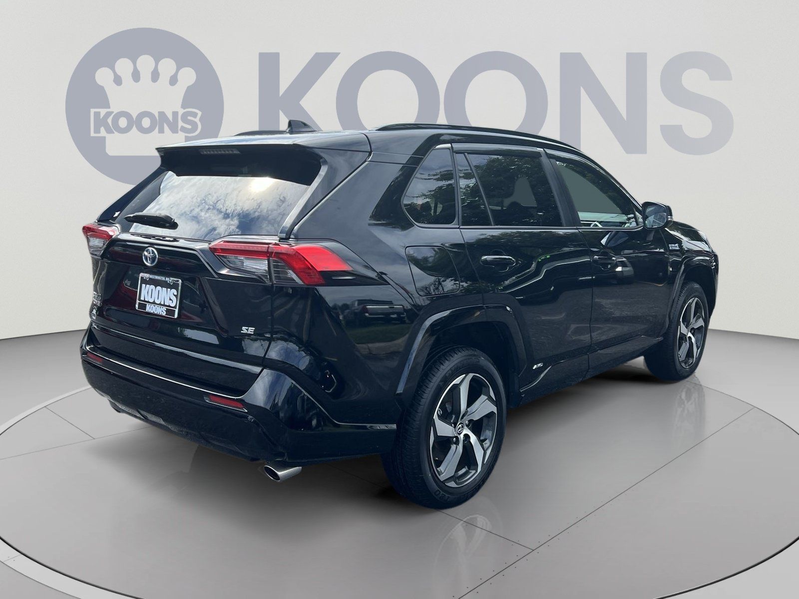 Used 2023 Toyota RAV4 SE w/ Weather & Moonroof Package AWD/4WD image 7