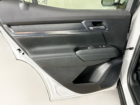 Used 2025 GMC Terrain Elevation image 26