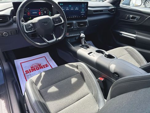 Used 2024 Ford Mustang GT RWD image 11