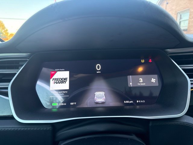 Used 2015 Tesla Model S 85D AWD/4WD image 28