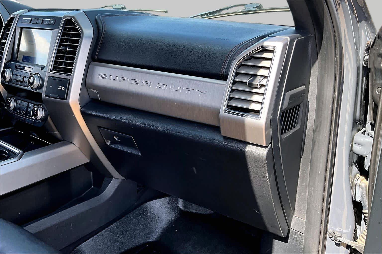 Used 2021 Ford F250 Platinum w/ Tremor Off-Road Package AWD/4WD image 19