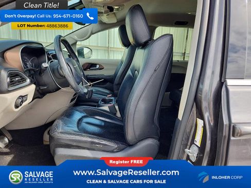 Used 2017 Chrysler Pacifica Touring-L Plus image 9