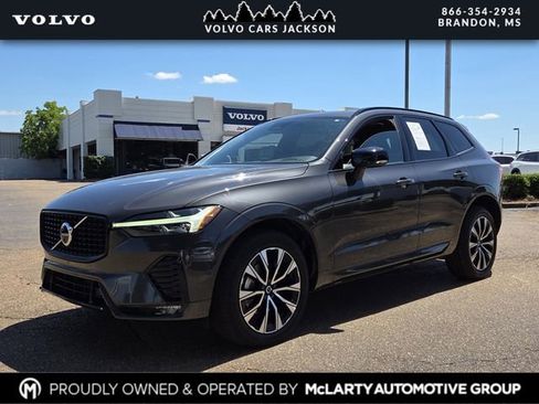 Used 2024 Volvo XC60 B5 Plus AWD/4WD image 7
