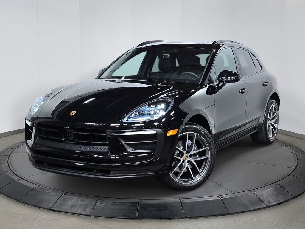 Certified 2026 Porsche Macan AWD/4WD image 1