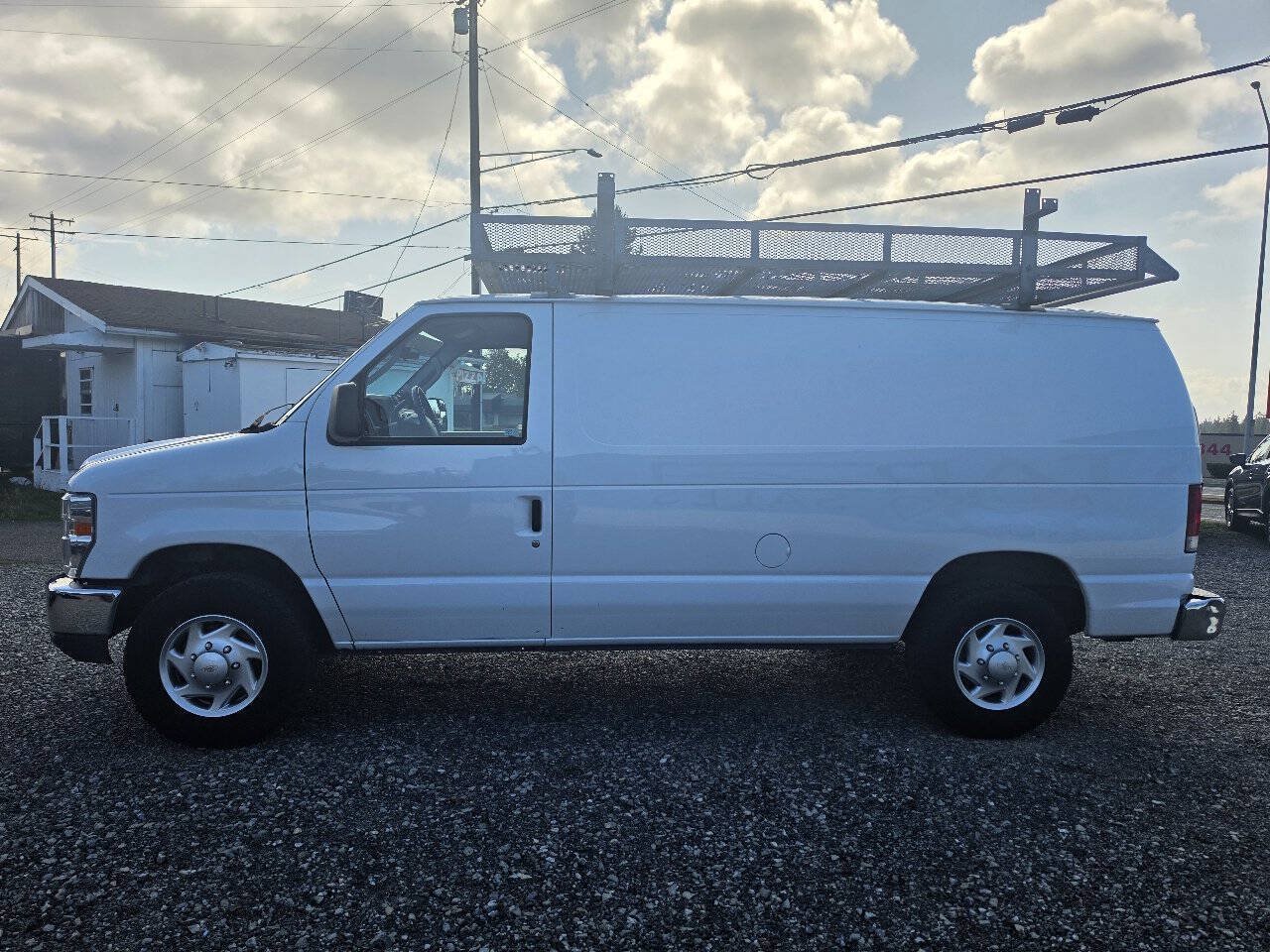 Used 2014 Ford E-250 and Econoline 250 RWD image 4