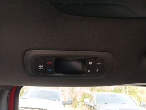 New 2026 Chrysler Pacifica Select image 14