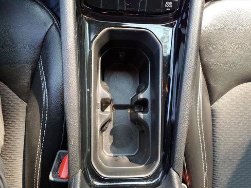 Used 2023 Jeep Compass Latitude w/ Sun and Sound Group AWD/4WD image 14