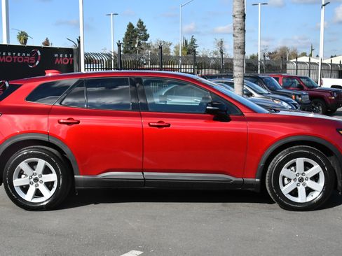 Used 2024 Honda Prologue EX image 9