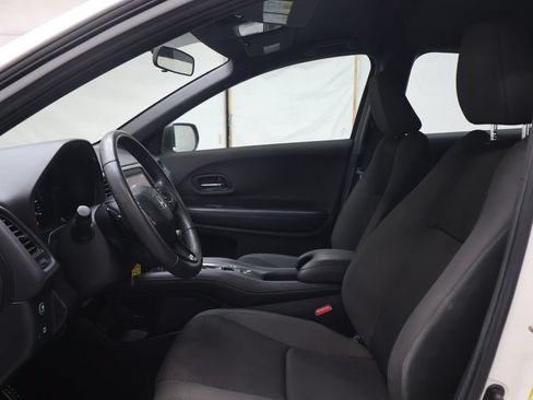 Used 2020 Honda HR-V Sport image 16