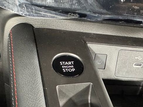 New 2026 Nissan Kicks SR w/ Cold Weather Package AWD/4WD image 23