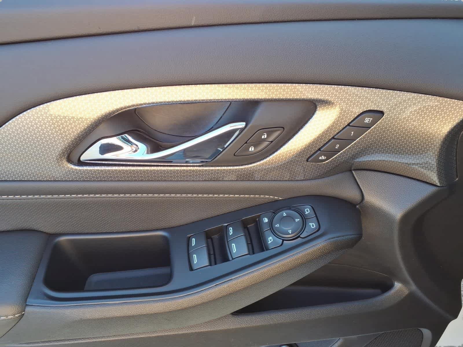 Used 2023 Chevrolet Traverse Premier w/ LPO, Floor Liner Package FWD image 15