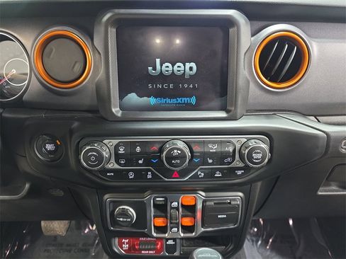 Used 2021 Jeep Gladiator Mojave w/ Uconnect 4C Nav & Sound Group image 19