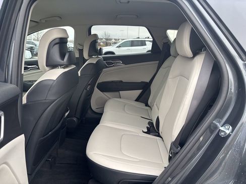 Used 2025 Kia Sportage EX image 34