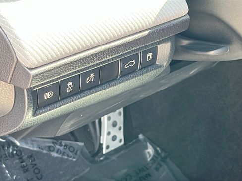 Used 2025 Toyota Camry SE w/ Convenience Package FWD image 13
