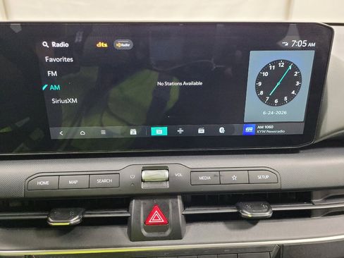 Used 2025 Kia K4 FWD image 25