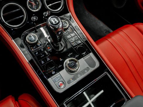 Used 2025 Bentley Continental GT AWD/4WD image 25