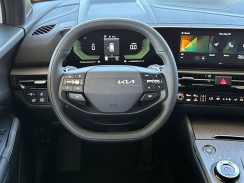 New 2026 Kia Sportage X-Line AWD/4WD image 17