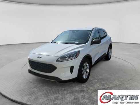 Used 2022 Ford Escape SE FWD image 1