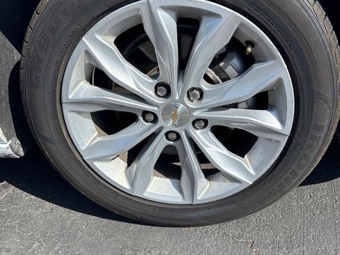 Used 2024 Chevrolet Malibu LT FWD image 13
