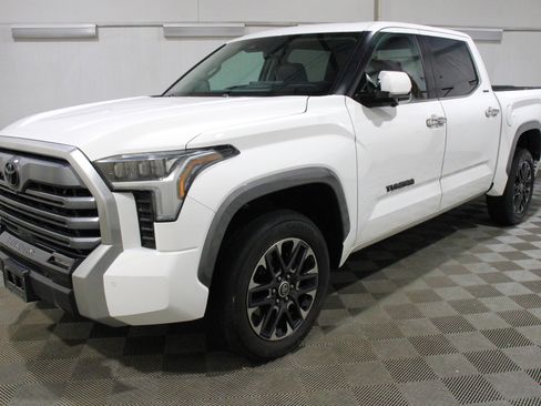 Used 2024 Toyota Tundra Limited image 32
