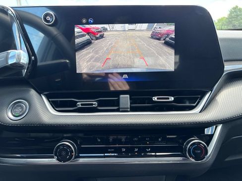 New 2026 Chevrolet Equinox LT w/ LPO, Floor Liner Package AWD/4WD image 14