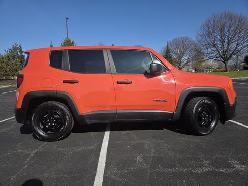 Used 2018 Jeep Renegade Sport w/ Power & Air Group FWD image 17