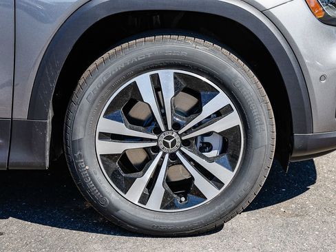 New 2026 Mercedes-Benz GLB 250 4MATIC image 9