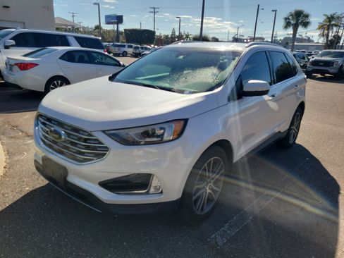Used 2019 Ford Edge Titanium image 1
