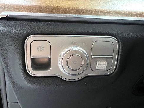 Used 2025 Mercedes-Benz GLE 450 4MATIC image 19