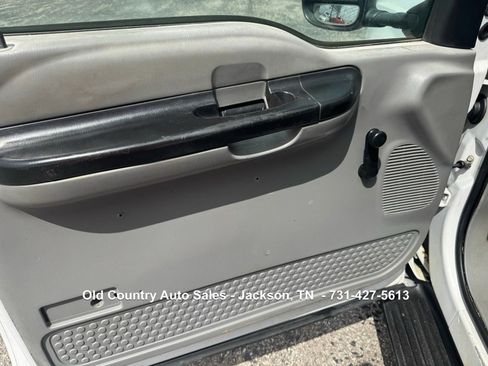 Used 2005 Ford F350 2WD Crew Cab Super Duty image 15
