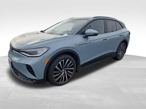 Used 2024 Volkswagen ID.4 S image 3