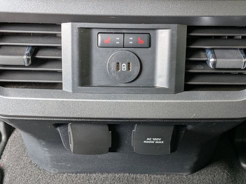 Used 2023 Ford F250 Lariat w/ Lariat Ultimate Package AWD/4WD image 15